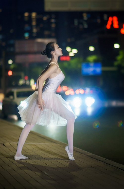 IM体育 APP下载地址-拜仁锋线新星表现惊艳，未来之星如日中天，拜仁新阵容