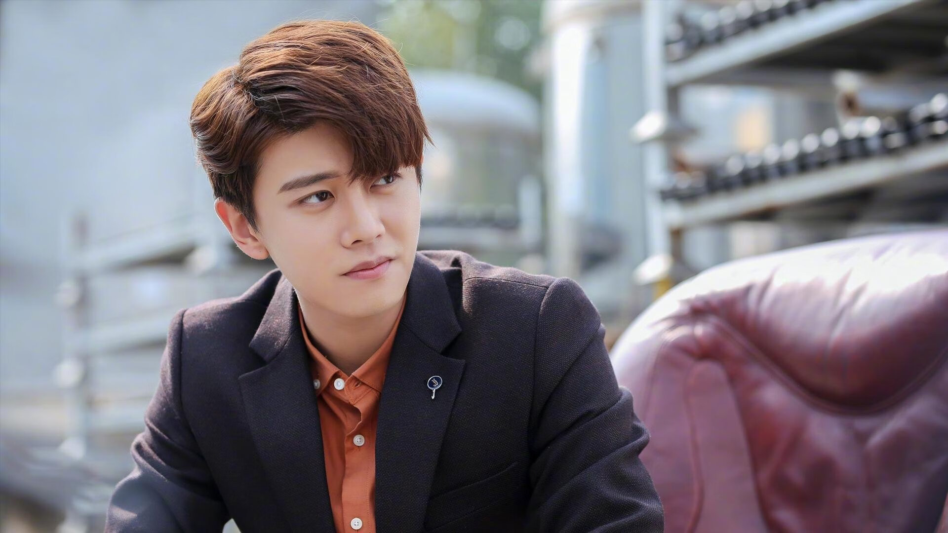 im电竞官网登录-西甲：巴塞罗那4-1夺冠争头名，莱万连续多场破门，西甲巴塞罗那集锦