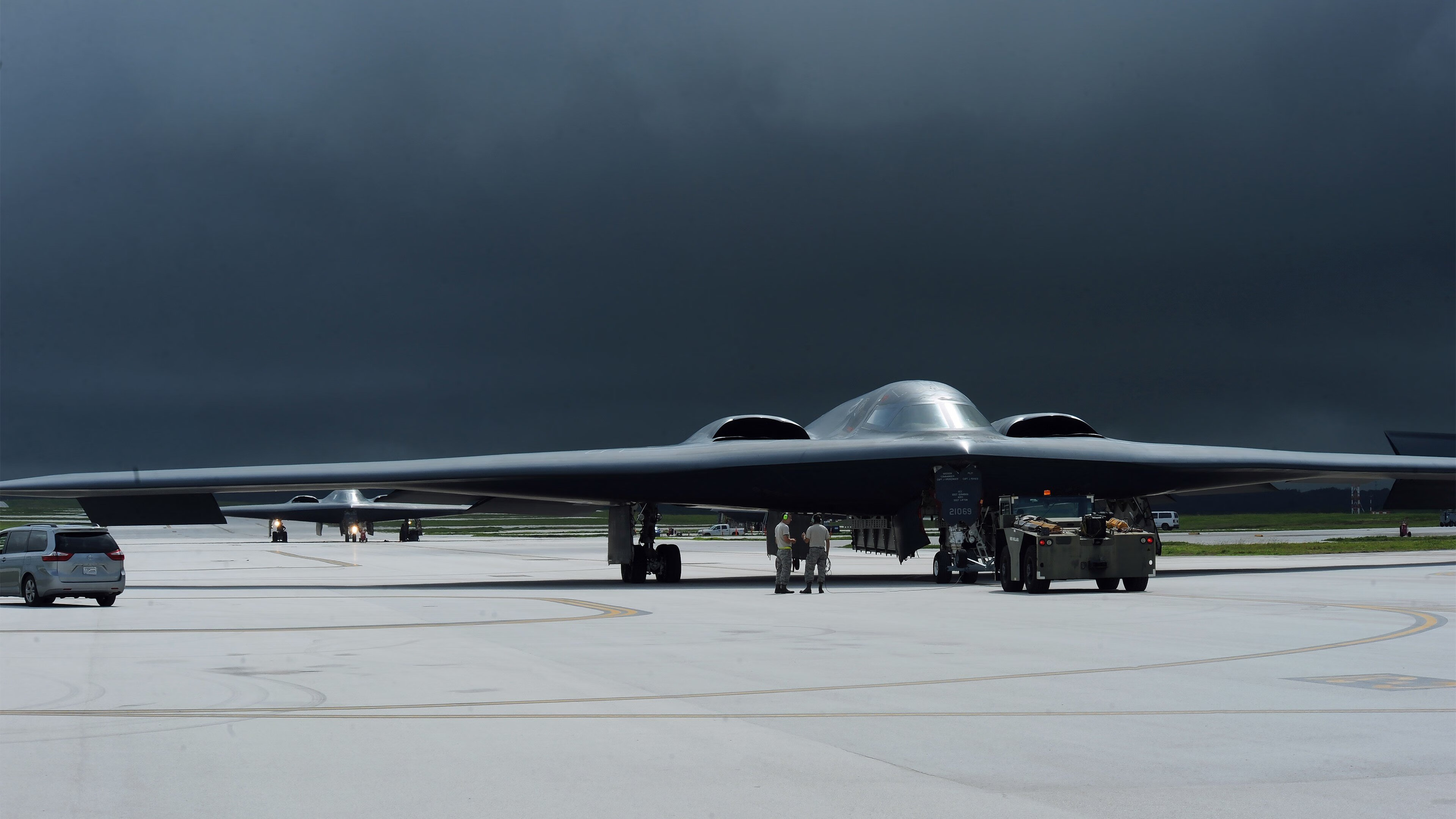 塞内加尔队在巴黎奥运会比赛中多次利用边路进攻,塞内加尔足球运动员