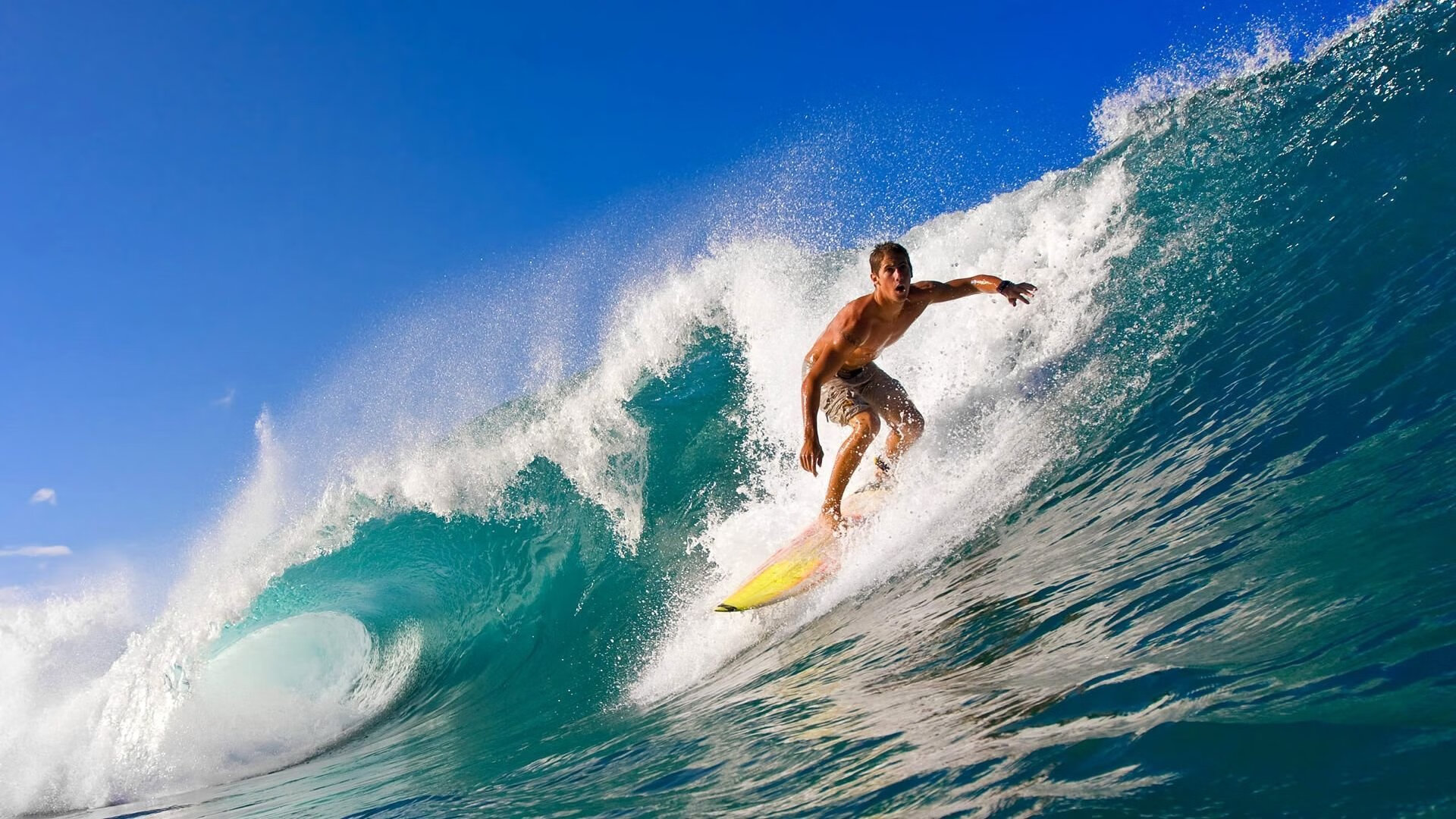 im体育官方登录网站入口-意外拳击称重仪器故障引争执，拳击手称重仪式视频