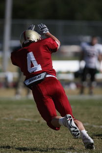 im体育app官网-英超球队防守阵型转换对比赛控球率的影响分析，英超攻防转换